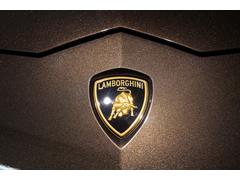 ランボルギーニ目黒は世界初の正規ディーラー認定中古車販売拠点です。６台を常時展示しております。メーカー基準の整備後ご納車致します。ご安心のランボルギーニカーライフをご提供させて頂きます。 5