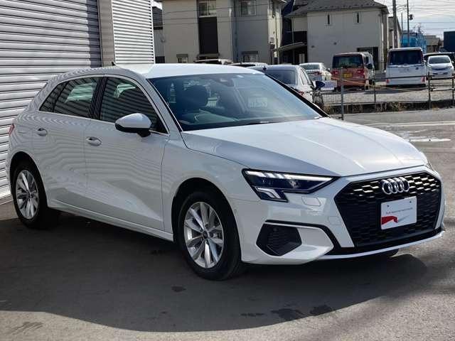 Ａ３ スポーツバック３０ＴＦＳＩ　コンビニエンス＆アシスタンスパッケージ　（グレイシアホワイトメタリック）２０２１年モデル　認定中古車　ＭＭＩナビ　シートヒーター　リヤビューカメラ　アダプティブクルーズコントロール　ＬＥＤヘッドライト（10枚目）