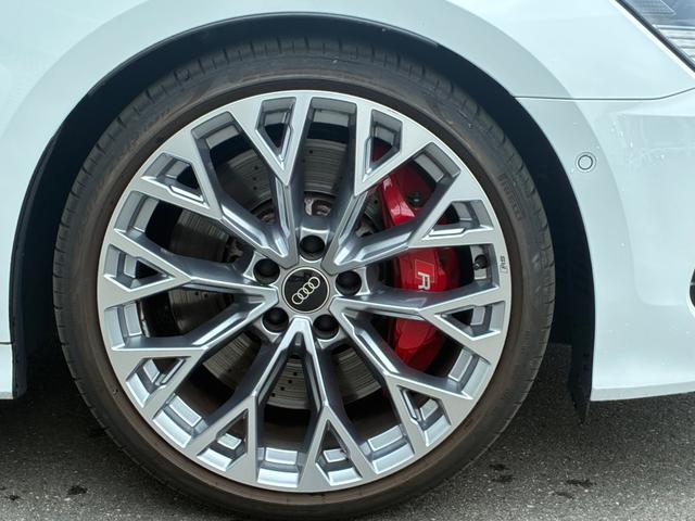 RS3スポーツバック  4WD カラードブレーキキャリパーレッド マトリクスLEDヘッドライト バックカメラ HDDナビ フルセグ ミュージックプレイヤー接続可 ETC ディスプレイオーディオ スマートキー 電動シート(11枚目)