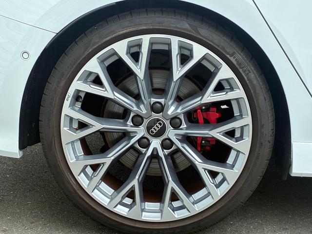 RS3スポーツバック  4WD カラードブレーキキャリパーレッド マトリクスLEDヘッドライト バックカメラ HDDナビ フルセグ ミュージックプレイヤー接続可 ETC ディスプレイオーディオ スマートキー 電動シート(12枚目)
