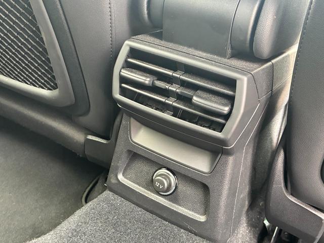 RS3スポーツバック  4WD カラードブレーキキャリパーレッド マトリクスLEDヘッドライト バックカメラ HDDナビ フルセグ ミュージックプレイヤー接続可 ETC ディスプレイオーディオ スマートキー 電動シート(24枚目)