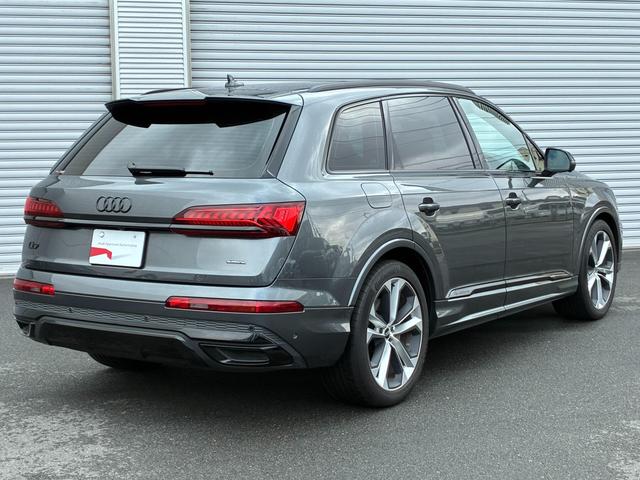 Q7 55TFSIクワトロ Sライン 4WD バング&オルフセン ブラックスタイリング LED フロントフォグランプ ルーフレール アルミホイール スマートキー 電動シート シートヒーター 本革シート フルセグ ETC エアサスペンション(6枚目)