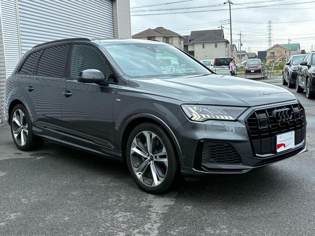 Q7 55TFSIクワトロ Sライン 4WD バング&オルフセン ブラックスタイリング LED フロントフォグランプ ルーフレール アルミホイール スマートキー 電動シート シートヒーター 本革シート フルセグ ETC エアサスペンション(7枚目)