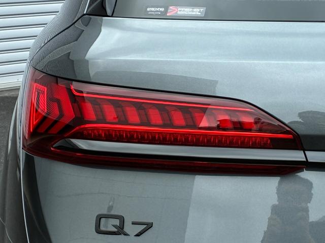 Q7 55TFSIクワトロ Sライン 4WD バング&オルフセン ブラックスタイリング LED フロントフォグランプ ルーフレール アルミホイール スマートキー 電動シート シートヒーター 本革シート フルセグ ETC エアサスペンション(10枚目)