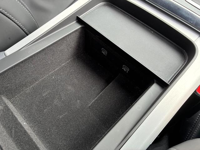 Q7 55TFSIクワトロ Sライン 4WD バング&オルフセン ブラックスタイリング LED フロントフォグランプ ルーフレール アルミホイール スマートキー 電動シート シートヒーター 本革シート フルセグ ETC エアサスペンション(30枚目)