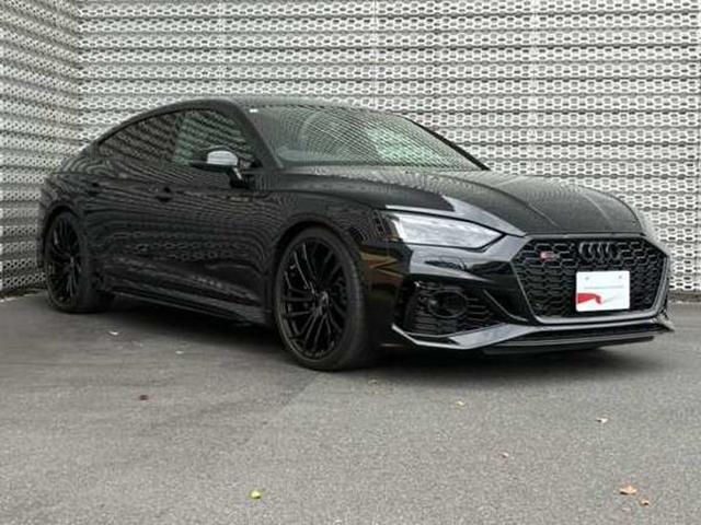 RS5スポーツバック  4WD 認定中古車 RS デザインパッケージ グレー/RSスポーツエグゾーストシステム/TVチューナー/アルミホイール 5セグメントスポークデザイン マットチタングレー LED フルエアロ(7枚目)