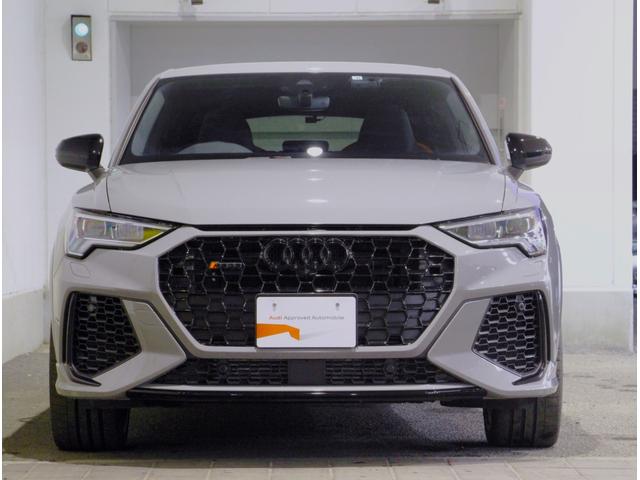 RS Q3 スポーツバック  4WD 認定中古車 RSエキゾーストシステム  RSダンピングサスペンション マトリクスLED 電動シート ファインナッパレザー SONOSサウンドスピーカー 1オーナー 禁煙車 アルミホイール(3枚目)