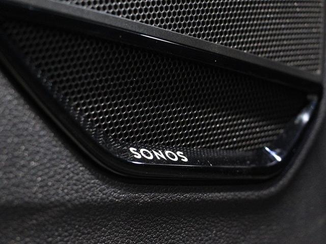 RS Q3 スポーツバック  4WD 認定中古車 RSエキゾーストシステム  RSダンピングサスペンション マトリクスLED 電動シート ファインナッパレザー SONOSサウンドスピーカー 1オーナー 禁煙車 アルミホイール(14枚目)