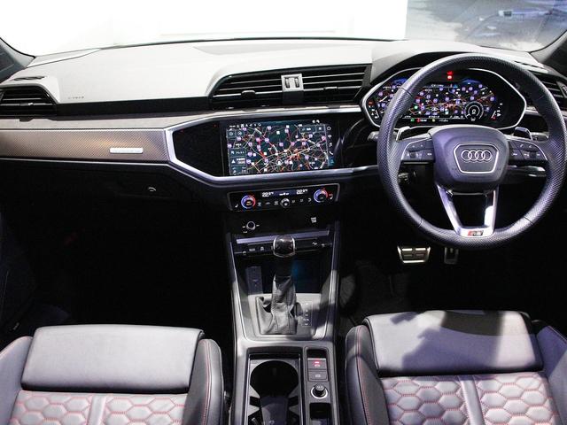 RS Q3 スポーツバック  4WD 認定中古車 RSエキゾーストシステム  RSダンピングサスペンション マトリクスLED 電動シート ファインナッパレザー SONOSサウンドスピーカー 1オーナー 禁煙車 アルミホイール(15枚目)