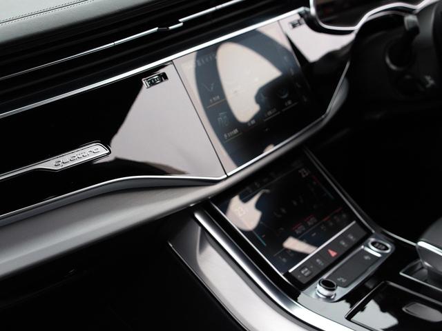 Q8 55TFSIクワトロ Sライン 4WD 認定中古車 S-Lineパッケージ HDマトリクス ブラックレザーSスポーツシート ベンチレーション&マッサージ バング&オルフセン ルーフレール アルミホイール スマートキー 電動シート(17枚目)