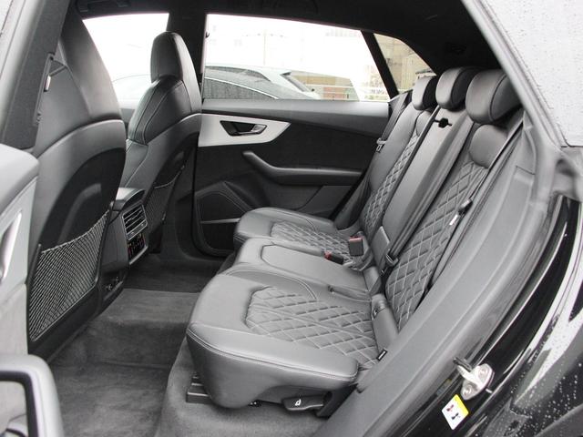 Q8 55TFSIクワトロ Sライン 4WD 認定中古車 S-Lineパッケージ HDマトリクス ブラックレザーSスポーツシート ベンチレーション&マッサージ バング&オルフセン ルーフレール アルミホイール スマートキー 電動シート(21枚目)