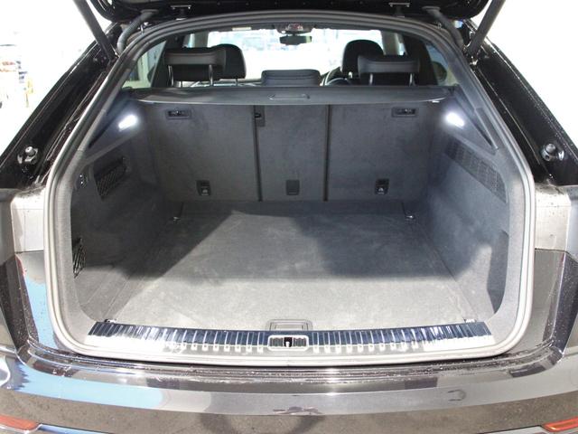 Q8 55TFSIクワトロ Sライン 4WD 認定中古車 S-Lineパッケージ HDマトリクス ブラックレザーSスポーツシート ベンチレーション&マッサージ バング&オルフセン ルーフレール アルミホイール スマートキー 電動シート(24枚目)