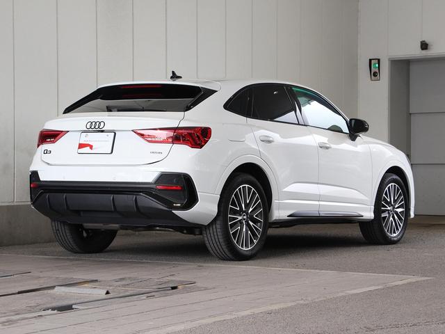 Q3スポーツバック 35TDIクワトロ Sライン ディーゼルターボ 4WD 認定中古車 2023モデル ディーゼルターボ S-Line LEDヘッドライト ヴァーチャルコクピット ブラックレザーシート 1オーナー 禁煙 アルミホイール スマートキー(2枚目)