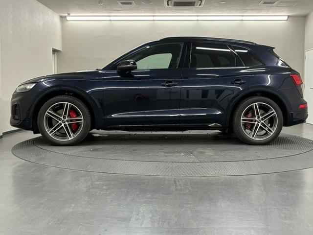 ＳＱ５ 　４ＷＤ　認定中古車　特注色　ブラックスタイリングＰ　ＴＶチューナー　ブラックファインナッパレザー　レッドキャリパー　ドライブレコーダー　全周囲カメラ　フロント／サイド／バックカメラ　シートヒーター（5枚目）