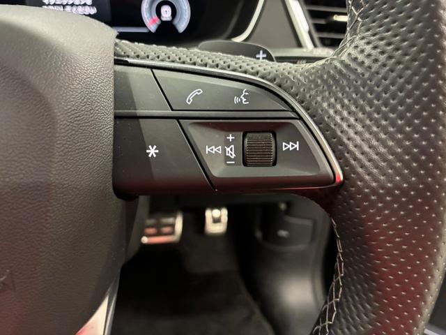 ＳＱ５ 　４ＷＤ　認定中古車　特注色　ブラックスタイリングＰ　ＴＶチューナー　ブラックファインナッパレザー　レッドキャリパー　ドライブレコーダー　全周囲カメラ　フロント／サイド／バックカメラ　シートヒーター（16枚目）