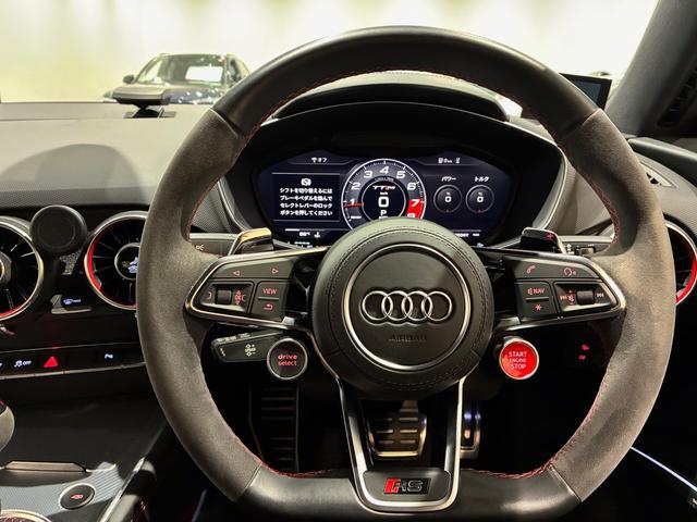 ＴＴ ＲＳクーペ 　４ＷＤ　認定中古車　ブラックスタイリングＰＫＧ　２０インチホイール　ファインナッパレザーシート　ＲＳデザインＰＫＧ　レッドキャリパー　クルーズコントロール　バックカメラ　シートヒーター　ＨＤＤナビ（15枚目）