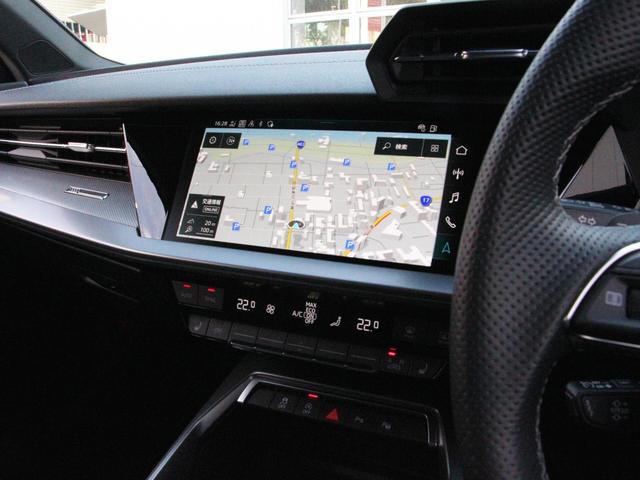 純正ＭＭＩナビゲーション　操作性と視認性の高い使い勝手の良いモデルです