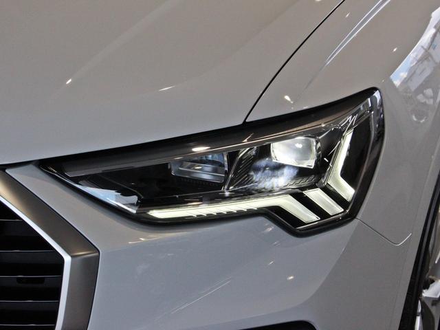 ＬＥＤヘッドライト。デイタイムランニングライトも備わっております。