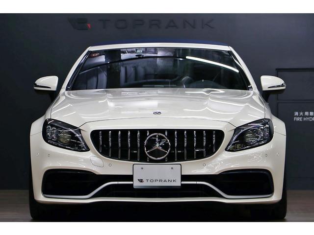 Ｃ６３　Ｓカブリオレ　Ｃ６３　Ｓカブリオレ（４名）　後期モデル　パノラマＳＲ　鍛造１９／２０インチＡＷ　幌／ダークブルー　白／黒ナッパレザー　パフォーマンスエグゾースト　Ｂｕｒｍｅｓｔｅｒ　ＡＭＧドライバーズパッケージ(6枚目)