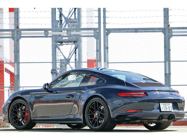 ９１１ ９１１カレラＧＴＳ　ナイトブルーメタリック　レザーインテリア　レッド革　ポルシェエントリー＆ドライブ　シート＆ステアリングヒーター　電動ミラー　パークアシスト　純正２０インチＡＷ　　可変バルブ　２０１９年モデル（17枚目）