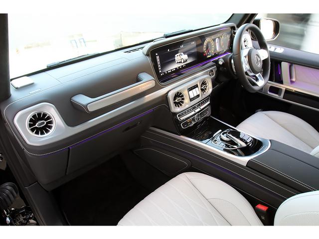 Ｇクラス Ｇ４００ｄ　ＡＭＧライン　Ｍａｎｕｆａｋｔｕｒプログラムプラス　ラグジュアリーＰＫＧ　白革　ダイヤモンドステッチ　アダプティブダンピング　同色タイヤスペアリング　プレミアムラゲッジ　Ｂｕｒｍｅｓｔｅｒ　新車保証　ワンオーナー（9枚目）