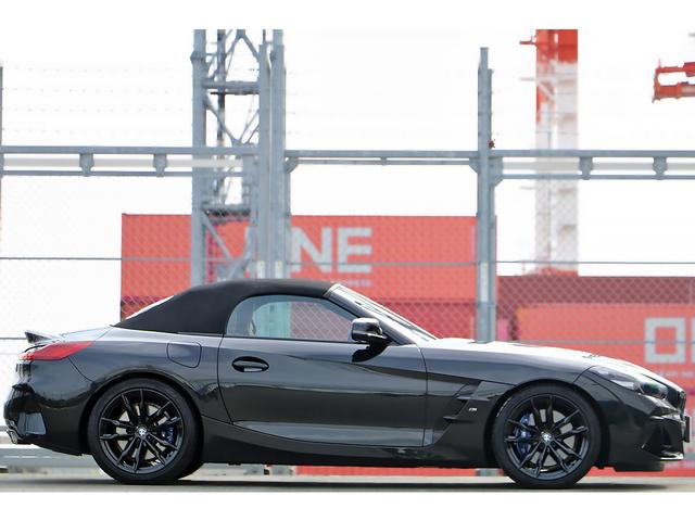 Ｚ４ Ｍ４０ｉ　新型ツインスクロールターボ搭載３８７ＰＳモデル　ＢＬＡＭ製サラウンドスピーカー　レッドレザー　専用１９インチブラックＡＷ　ブラックキドニーグリル　ドライビングアシスト　シートヒーター　ＡＣＣ（5枚目）