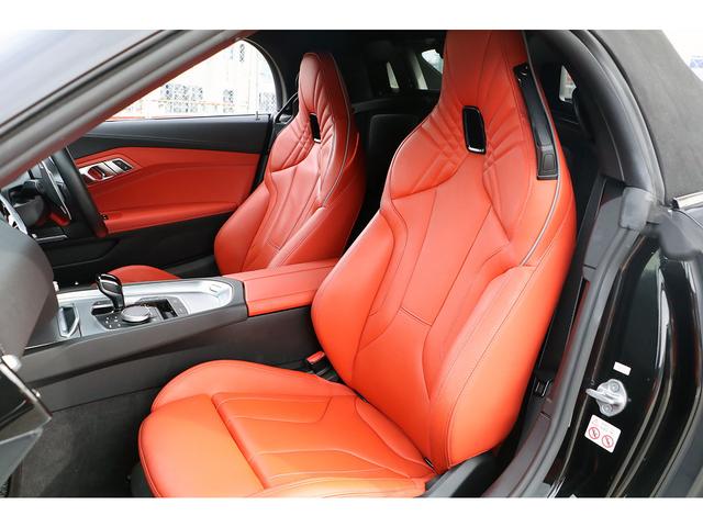 Ｚ４ Ｍ４０ｉ　新型ツインスクロールターボ搭載３８７ＰＳモデル　ＢＬＡＭ製サラウンドスピーカー　レッドレザー　専用１９インチブラックＡＷ　ブラックキドニーグリル　ドライビングアシスト　シートヒーター　ＡＣＣ（12枚目）