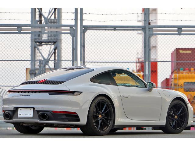 ９１１ ９１１カレラ　クレヨン　スポクロ　スポエグ　ＰＤＬＳ＋　ＯＰ１９／２０サテンブラックＡＷ　レザーインテリア　シートヒーター／ベンチレーター　エントリー＆ドライブ　ＡＣＣ　レーンキープ／レーンチェンジアシスト（2枚目）