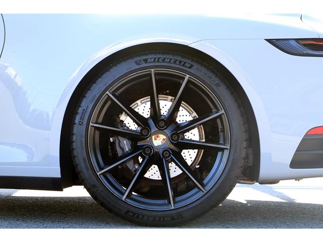 ９１１ ９１１カレラ　クレヨン　スポクロ　スポエグ　ＰＤＬＳ＋　ＯＰ１９／２０サテンブラックＡＷ　レザーインテリア　シートヒーター／ベンチレーター　エントリー＆ドライブ　ＡＣＣ　レーンキープ／レーンチェンジアシスト（33枚目）