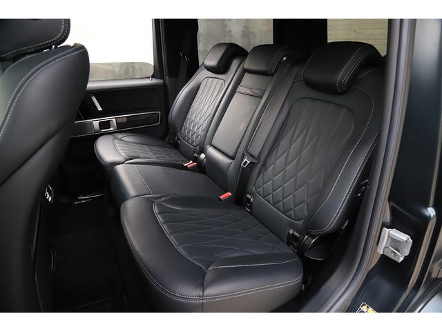 Gクラス G400d AMGライン エディションマグノブラック 300台限定車 ワンオーナー カーボンインテリアトリム チェリーウッドラゲッジ ナイトPKG AMG20インチAW Burmester エクスクルーシブナッパレザー(42枚目)