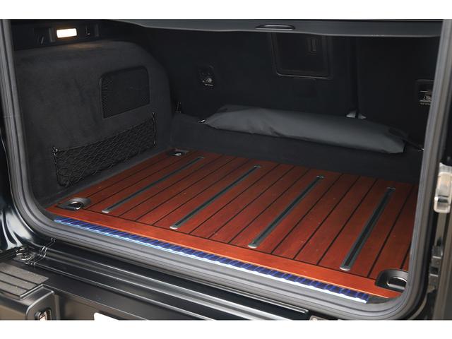 Gクラス G400d AMGライン エディションマグノブラック 300台限定車 ワンオーナー カーボンインテリアトリム チェリーウッドラゲッジ ナイトPKG AMG20インチAW Burmester エクスクルーシブナッパレザー(56枚目)