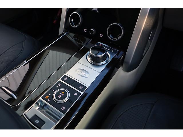 レンジローバー ヴォーグ　ブラックエクステリア／ドライバーアシストパック　ＯＰ２１インチグロスブラックＡＷ　ピクセルＬＥＤライト　ツートンインテリア　スライディングＳＲ　ＭＥＲＩＤＩＡＮサラウンド　シートヒーター／クーラー（45枚目）