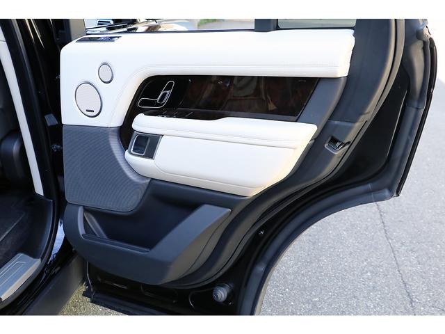 レンジローバー ヴォーグ　ブラックエクステリア／ドライバーアシストパック　ＯＰ２１インチグロスブラックＡＷ　ピクセルＬＥＤライト　ツートンインテリア　スライディングＳＲ　ＭＥＲＩＤＩＡＮサラウンド　シートヒーター／クーラー（54枚目）