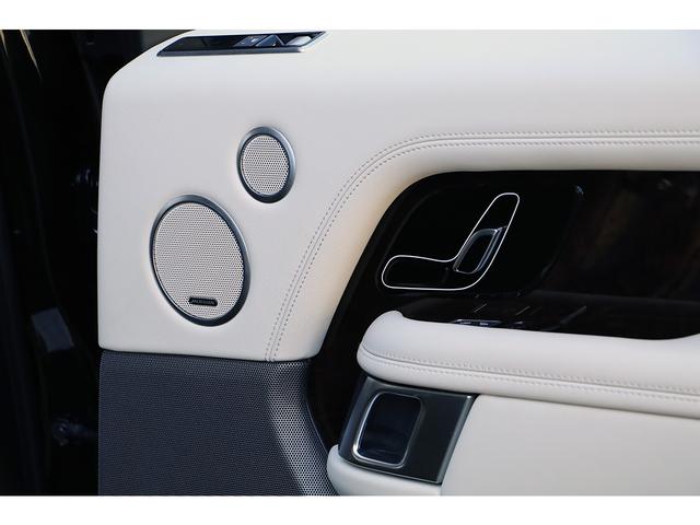 レンジローバー ヴォーグ　ブラックエクステリア／ドライバーアシストパック　ＯＰ２１インチグロスブラックＡＷ　ピクセルＬＥＤライト　ツートンインテリア　スライディングＳＲ　ＭＥＲＩＤＩＡＮサラウンド　シートヒーター／クーラー（55枚目）