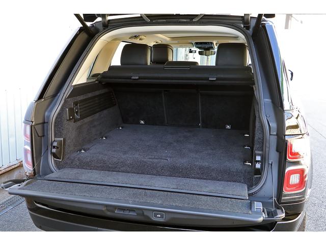 レンジローバー ヴォーグ　ブラックエクステリア／ドライバーアシストパック　ＯＰ２１インチグロスブラックＡＷ　ピクセルＬＥＤライト　ツートンインテリア　スライディングＳＲ　ＭＥＲＩＤＩＡＮサラウンド　シートヒーター／クーラー（56枚目）