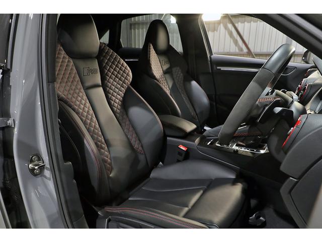 ＲＳ３ ベースグレード　ワンオーナー　ナルドグレー　マトリクスＬＥＤ　マグネティックライド　ブラックエクステリア　ＲＳスポーツシート　レッドステッチインテリア　Ｂａｎｇ＆Ｏｌｕｆｓｅｎ　１９インチＡＷ　ＴＶチューナー（9枚目）