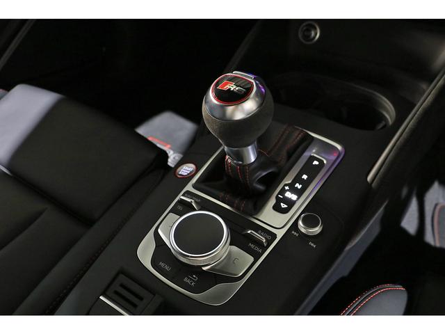 ＲＳ３ ベースグレード　ワンオーナー　ナルドグレー　マトリクスＬＥＤ　マグネティックライド　ブラックエクステリア　ＲＳスポーツシート　レッドステッチインテリア　Ｂａｎｇ＆Ｏｌｕｆｓｅｎ　１９インチＡＷ　ＴＶチューナー（43枚目）