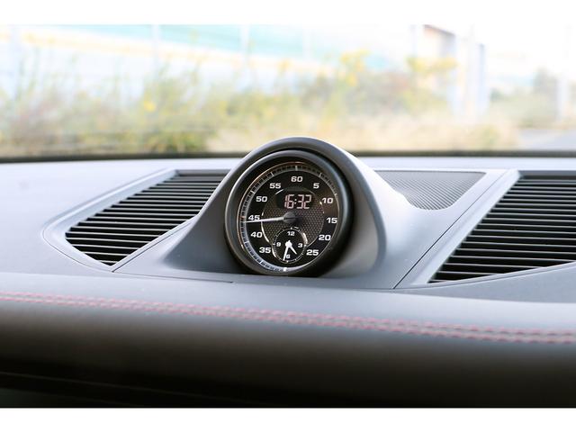 マカン マカンＧＴＳ　ワンオーナー　スポーツクロノ　スポーツエグゾースト　ＯＰ２１インチグロスブラックＡＷ　エクステンドレザーインテリア　レッド＆ブラックレザー　パノラマサンルーフ　パワステプラス　レーンキープアシスト（44枚目）