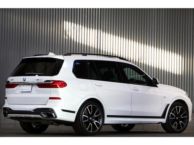 Ｘ７ ｘＤｒｉｖｅ　４０ｄ　Ｍスポーツ　セレクトＰＫＧ　２列目コンフォートシート　ＯＰ２２インチＡＷ　スカイラウンジＳＲ　リアモニター　ｈａｒｍａｎ／ｋａｒｄｏｎ　シートヒーター／クーラー　ドライビングアシストプロ　パーキングアシストプラス（2枚目）
