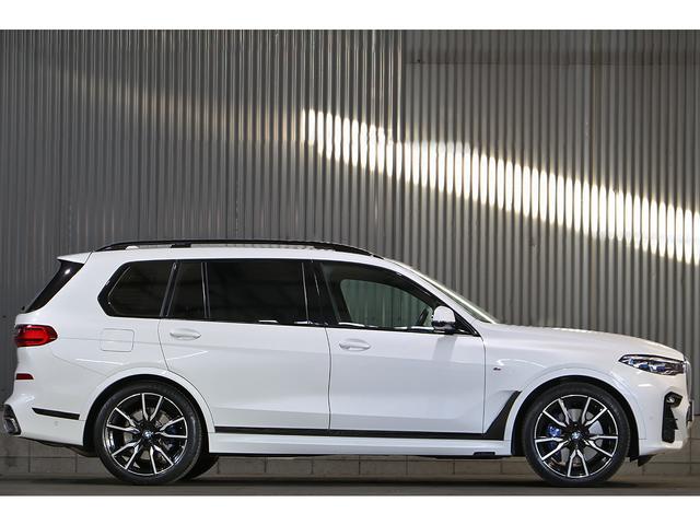 Ｘ７ ｘＤｒｉｖｅ　４０ｄ　Ｍスポーツ　セレクトＰＫＧ　２列目コンフォートシート　ＯＰ２２インチＡＷ　スカイラウンジＳＲ　リアモニター　ｈａｒｍａｎ／ｋａｒｄｏｎ　シートヒーター／クーラー　ドライビングアシストプロ　パーキングアシストプラス（5枚目）