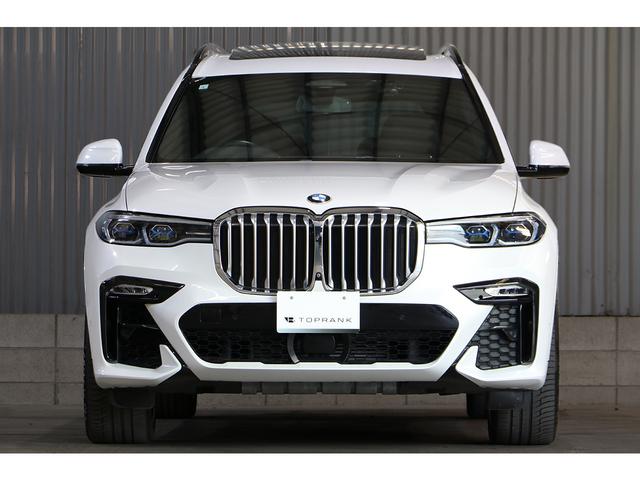 Ｘ７ ｘＤｒｉｖｅ　４０ｄ　Ｍスポーツ　セレクトＰＫＧ　２列目コンフォートシート　ＯＰ２２インチＡＷ　スカイラウンジＳＲ　リアモニター　ｈａｒｍａｎ／ｋａｒｄｏｎ　シートヒーター／クーラー　ドライビングアシストプロ　パーキングアシストプラス（13枚目）