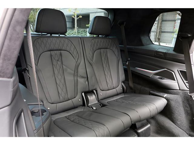 Ｘ７ ｘＤｒｉｖｅ　４０ｄ　Ｍスポーツ　セレクトＰＫＧ　２列目コンフォートシート　ＯＰ２２インチＡＷ　スカイラウンジＳＲ　リアモニター　ｈａｒｍａｎ／ｋａｒｄｏｎ　シートヒーター／クーラー　ドライビングアシストプロ　パーキングアシストプラス（44枚目）
