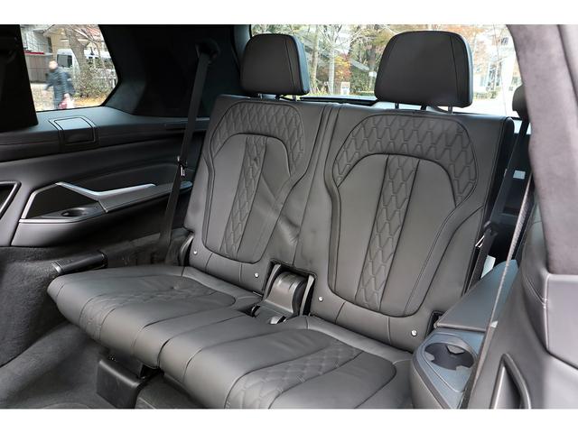 Ｘ７ ｘＤｒｉｖｅ　４０ｄ　Ｍスポーツ　セレクトＰＫＧ　２列目コンフォートシート　ＯＰ２２インチＡＷ　スカイラウンジＳＲ　リアモニター　ｈａｒｍａｎ／ｋａｒｄｏｎ　シートヒーター／クーラー　ドライビングアシストプロ　パーキングアシストプラス（45枚目）