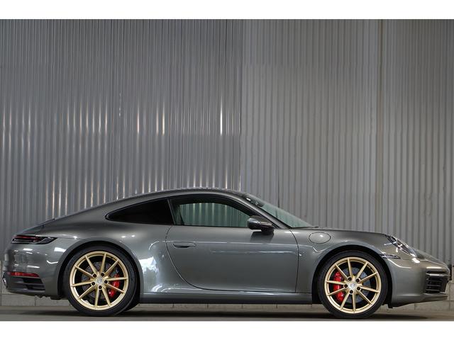 911 911カレラS ワンオーナー アベンチュリングリーン スポーツエグゾースト フロントリフト ネオジム塗装AW エントリー&ドライブシステム レザーインテリア 14Way電動シート シートヒーター/クーラー(17枚目)