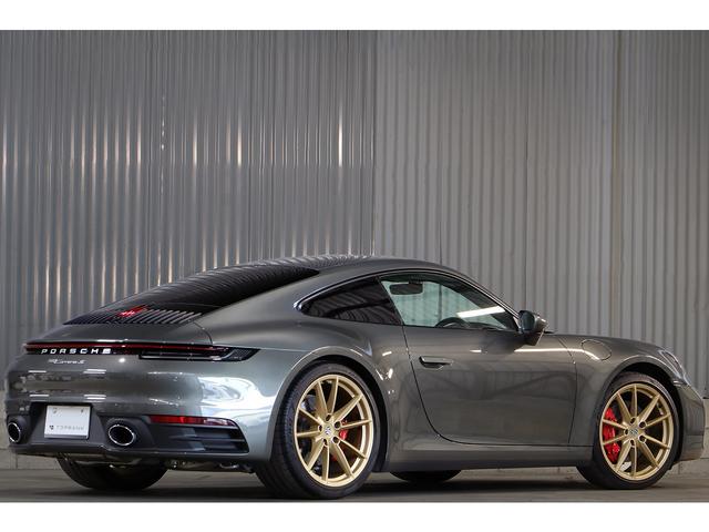 911 911カレラS ワンオーナー アベンチュリングリーン スポーツエグゾースト フロントリフト ネオジム塗装AW エントリー&ドライブシステム レザーインテリア 14Way電動シート シートヒーター/クーラー(18枚目)