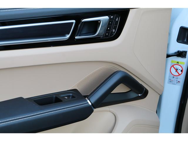 カイエン ＧＴＳ　スポーツクロノＰＫＧ　ＬＥＤヘッドライト　エアサス　２１インチＡＷ　ベージュレザー　ソフトクローズドア　１４ｗａｙシート　スポーツエグゾースト　ベンチレーション　アクティブレーン　２１インチＡＷ（51枚目）