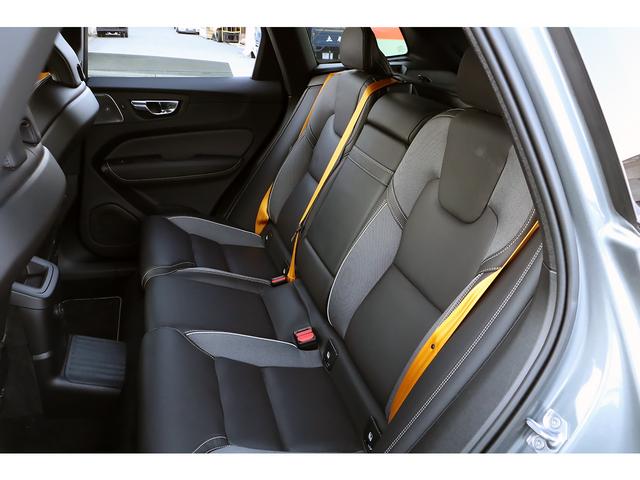 ＸＣ６０ Ｔ８　ポールスターエンジニアード　特別仕様車　Ｂｏｗｅｒｓ＆Ｗｉｌｋｉｎｓサウンドシステム　パノラマサンルーフ　専用２１インチＡＷ　Ａｋｅｂｏｎｏ社製ブレーキシステム　オープングリッドテキスタイル／ファインナッパスポーツシート（35枚目）