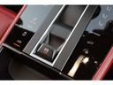 マカンＧＴＳ　ワンオーナー　スポーツクロノ　スポーツエグゾースト　ＯＰ２１インチグロスブラックＡＷ　エクステンドレザーインテリア　レッド＆ブラックレザー　パノラマサンルーフ　パワステプラス　レーンキープアシスト（49枚目）