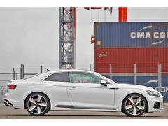 ワンオーナー且つ多くのオプション装備が選択されている、アウディ　ＲＳ５　クーペが入庫いたしました。 5