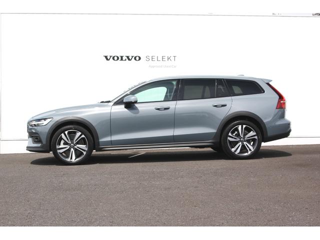 Ｖ６０ クロスカントリー　アルティメット　Ｂ５　ＡＷＤ　チャコールレザー　シートヒーター／エアコン／マッサージ機能付　Ｇｏｏｇｌｅナビ搭載　３６０°ビューカメラ　アダプティブクルーズコントロール　パイロットアシスト　ｈａｒｍａｎ／ｋａｒｄｏｎサウンド（5枚目）